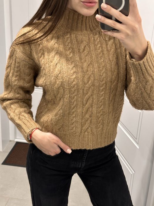 Вʼязаний, теплий сведрик від Манго