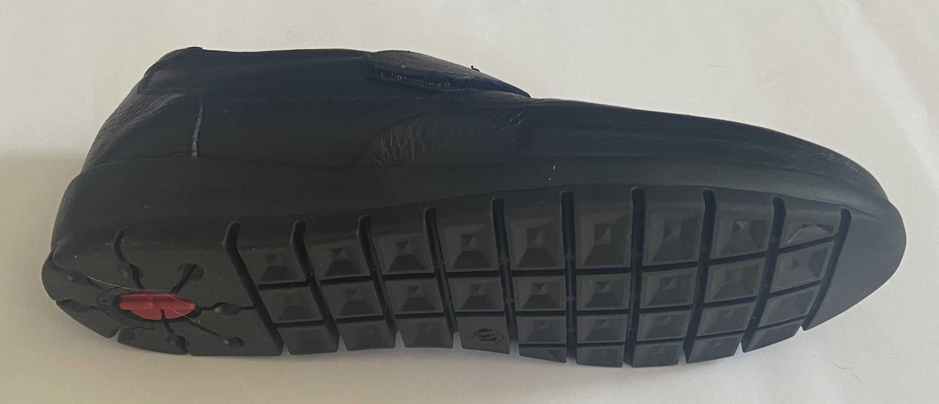 Skórzane damskie półbuty zapinane na rzep rozm.40