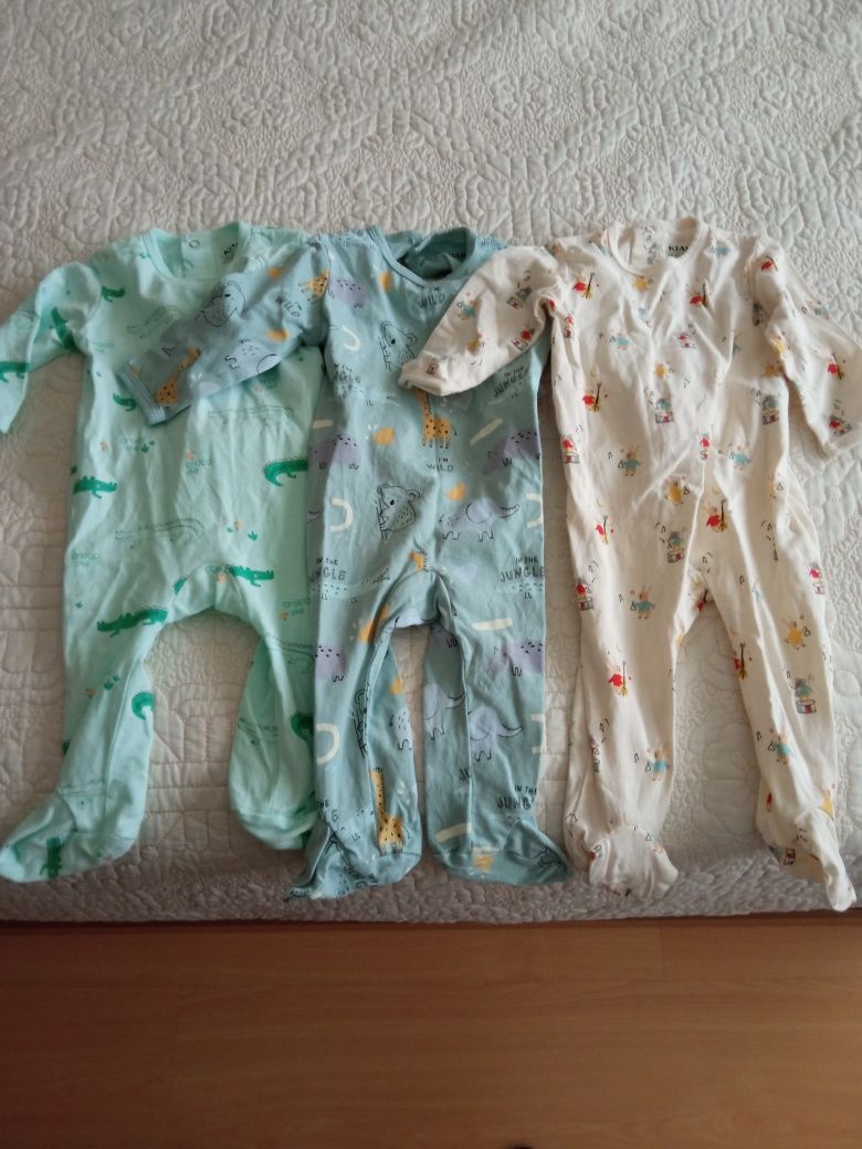 Babygrows Kiabi novos