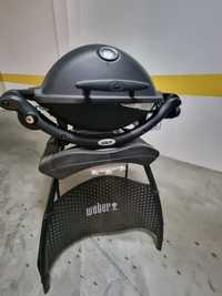 Weber Q1200 com mesa