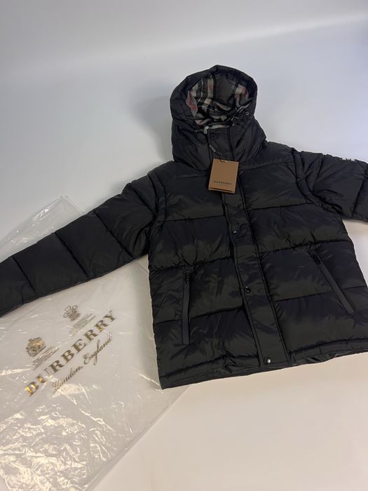 Кутка Burberry, Курточка Барбери