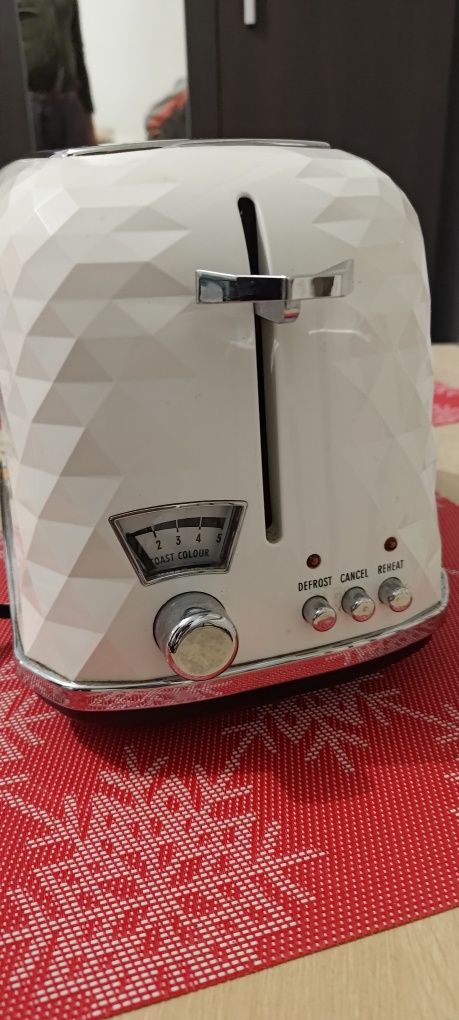 Toster DeLonghi CTJ2103W biały perłowy