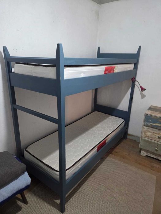 Beliche com colchões