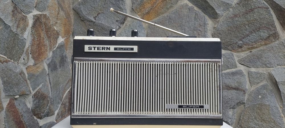 Stern.      Elite