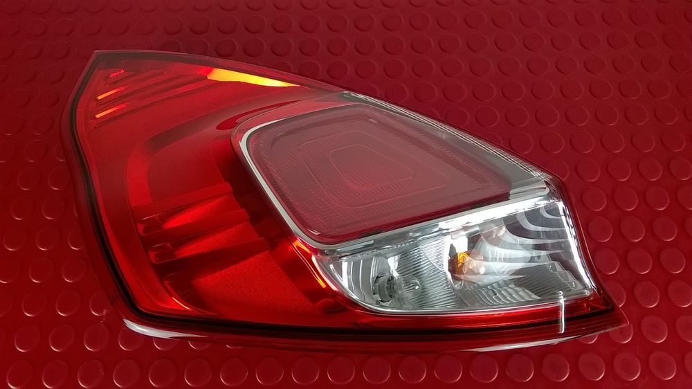 Farolim Stop Tras Esquerdo - C1BB-13405-AE [Ford Fiesta VI]