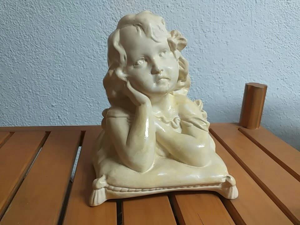 Anjo em gesso  envernizado