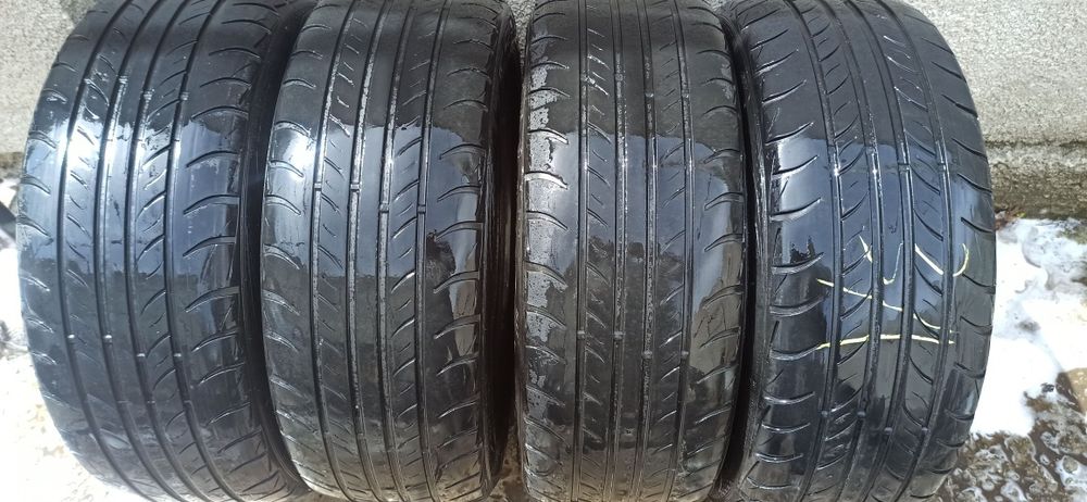 Продам резину 225/60  r16 4 колеса и 1  195/60 r15