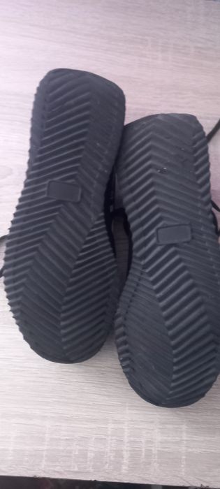 Кросівки для хлопців