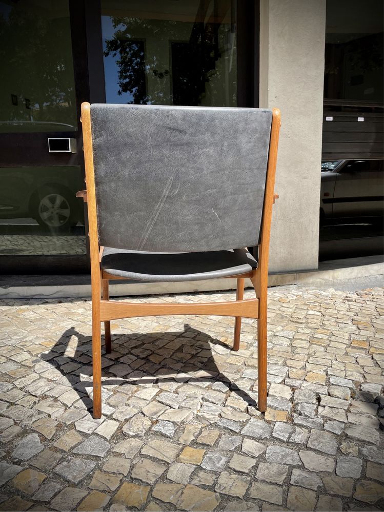 Cadeiras ao estilo Erik Buch