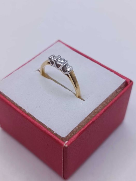 Złoty Pierścionek Z Kamieniami R.14 Białe Złoto PR.585 14K 54/01/25s