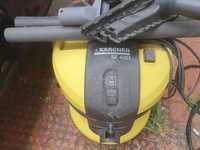 Maquina de lavagem de estofos marca  Karcher SE4001