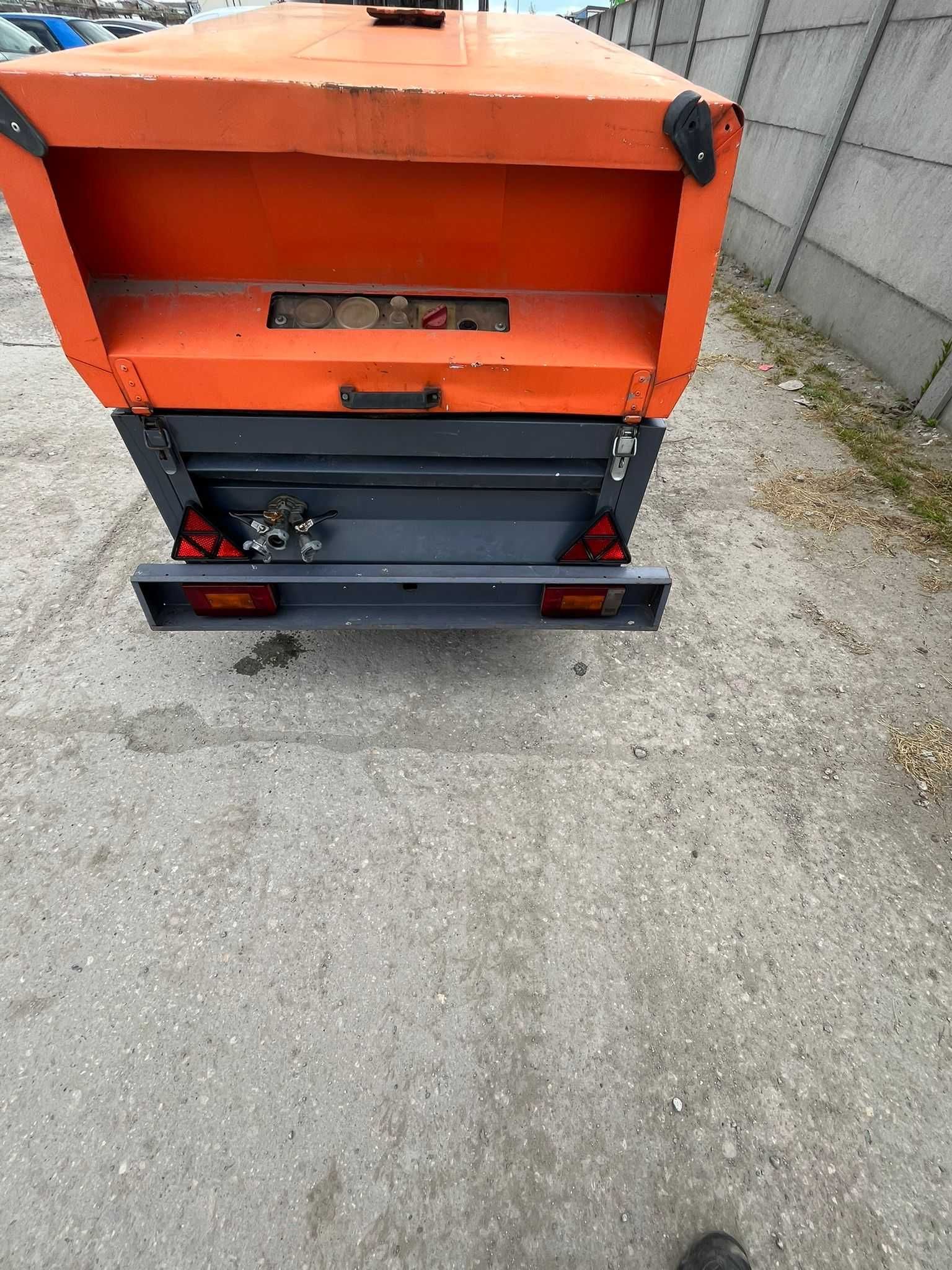 Kompresor mobliny Atlas Copco XAS 97 - 2011 r z osuszaczem