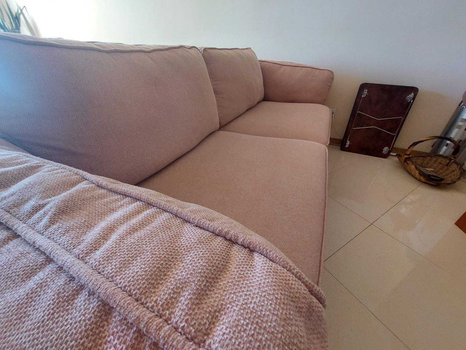 Sofá Rosa Gato Preto