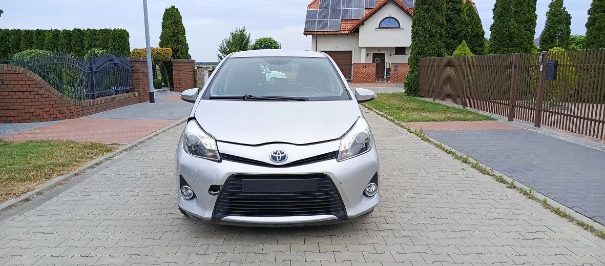 Toyota Yaris Toyota Yaris Hybrid 100 Dynamic! 1.5VVT-i Kamera! Klimatronic! Ledy!