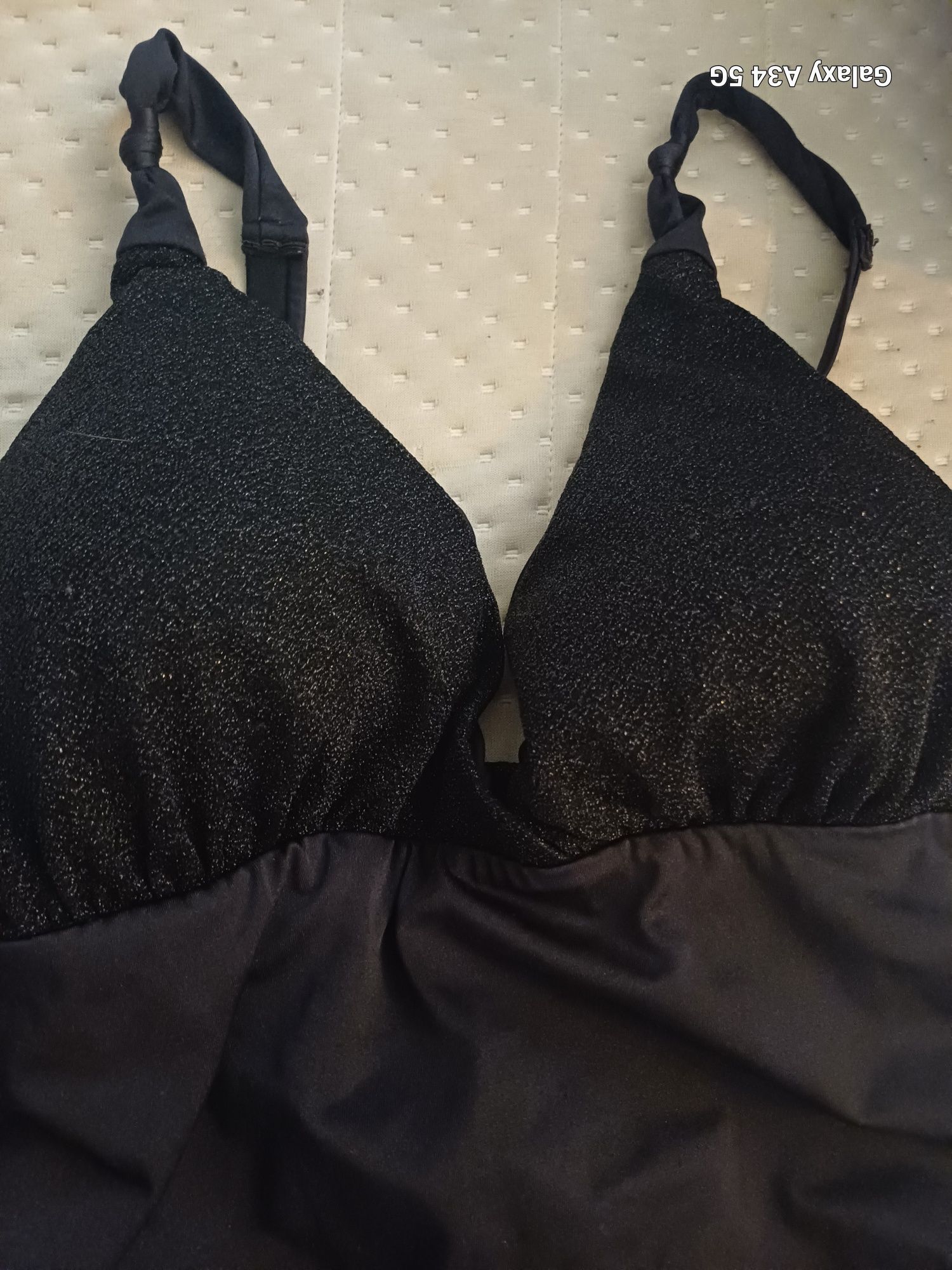 Strój kąpielowy jednoczęściowy czarny XL pomechacony na pupie