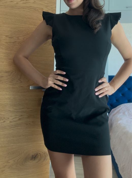 Красивое черное платье Zara