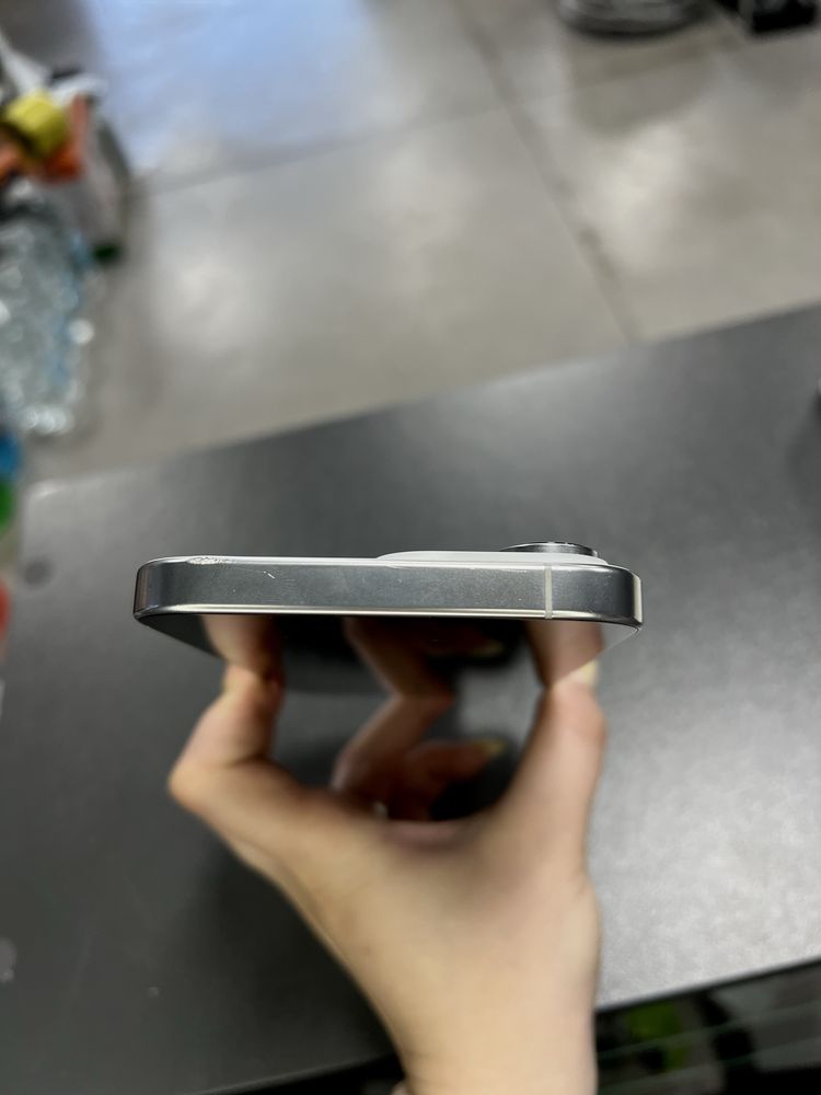 IPhone 16 pro max з гарнітією apple White Titanium