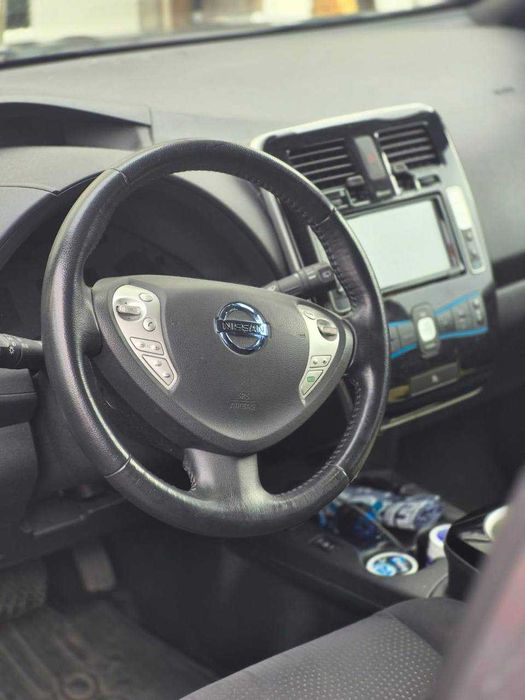 В дорозі Nissan Leaf Acenta 12/2017 нісан ліф електро 30 кВт хетчбек