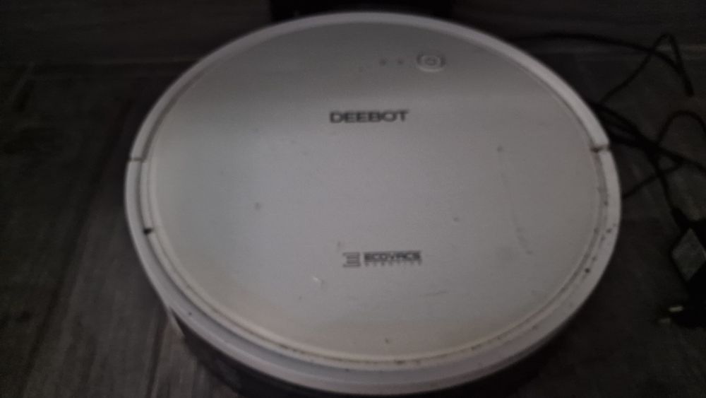 Продам миючий робот-пилесмок Deebot