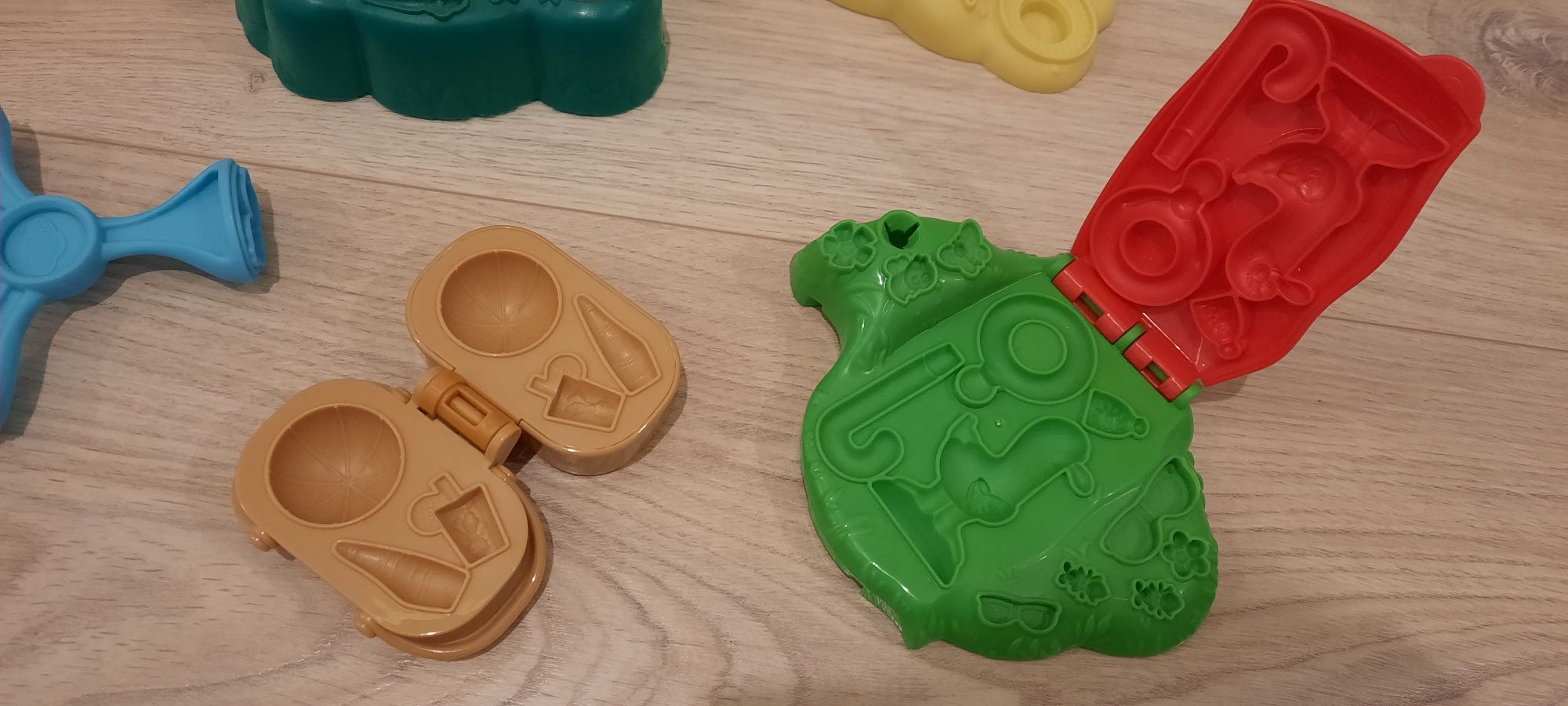 Foremki play doh ciastolina świnka wyciaskanie