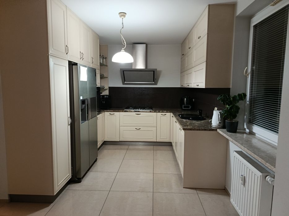 Wynajmę mieszkanie 4 pokoje Podkarczówka