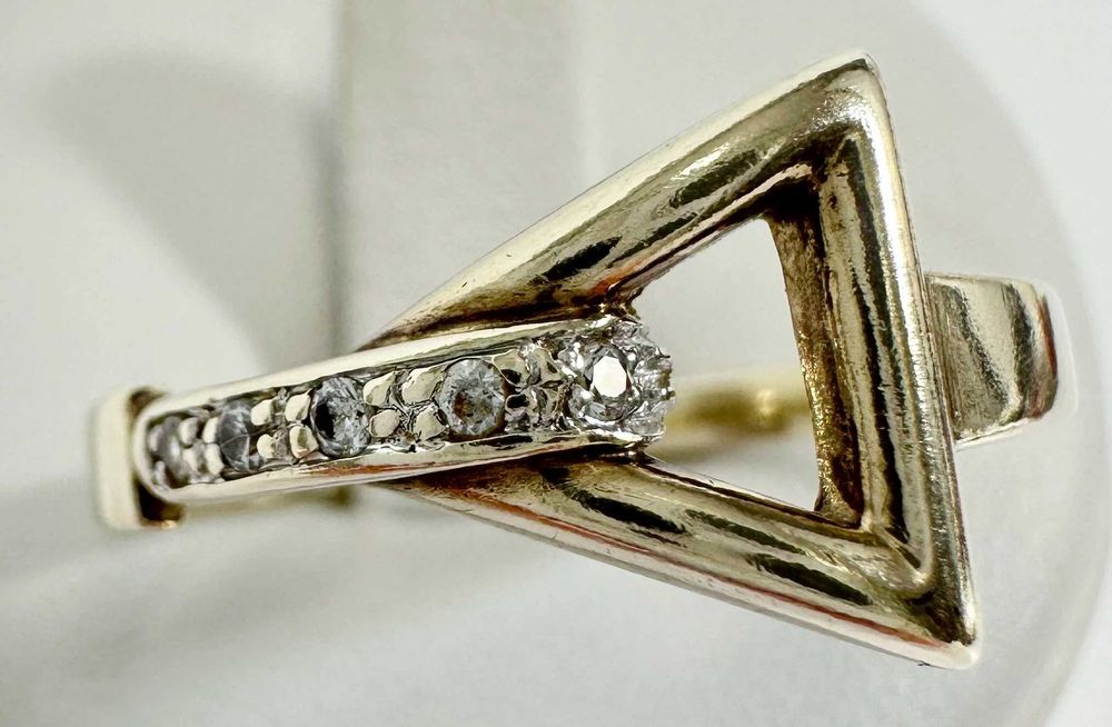 Zjawiskowy damski pierścionek ze złota z cyrkoniami, cudowny