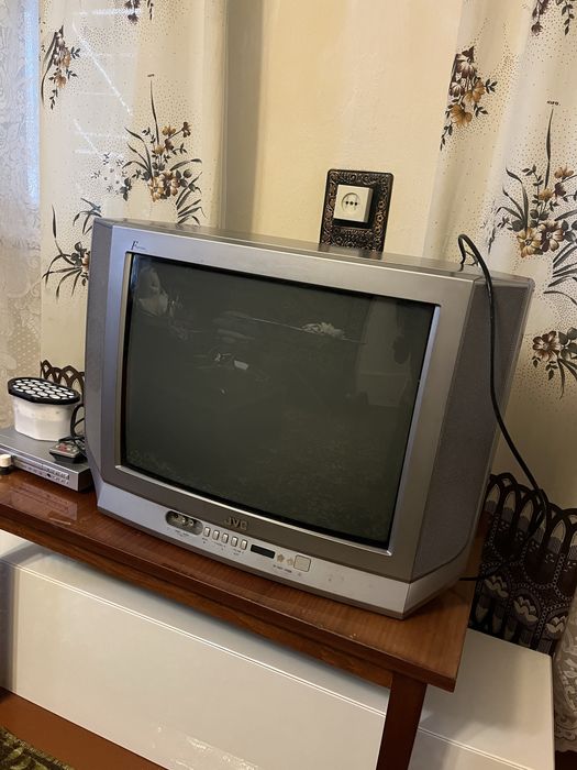 Віддам телевізор безкоштовно