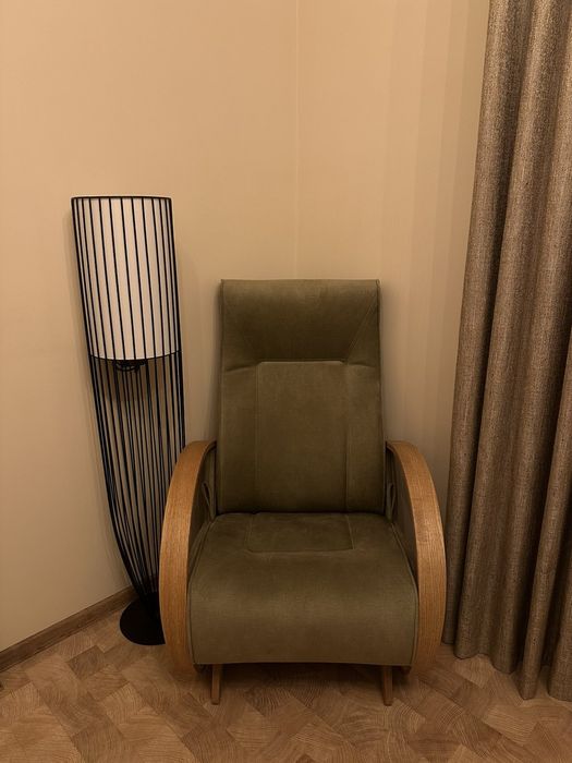 Продам крісло -качалку,м'ягке