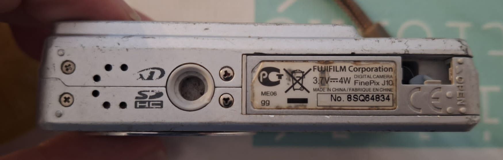 Fujifilm FinePix J10 (8.2 MP)