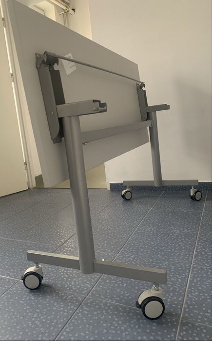 Stół/ biurko- składany blat, na kółkach