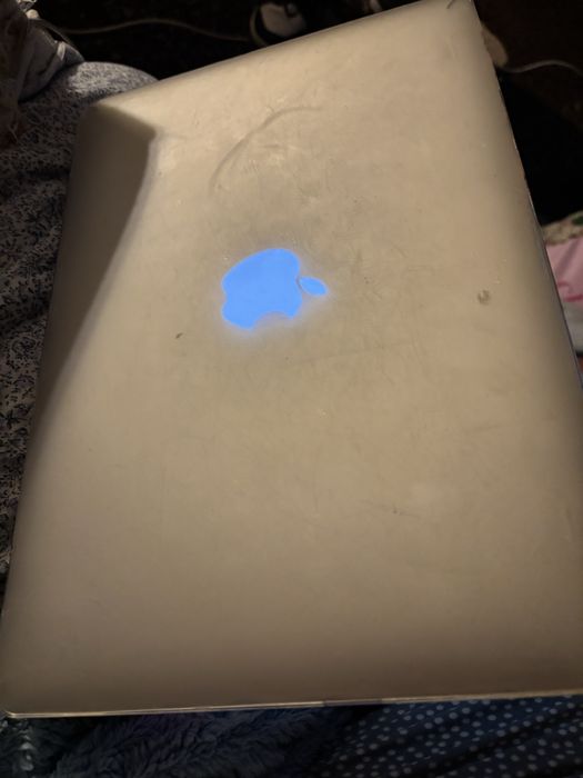 Mac book Air 13”  8 gb a funcionar bem de 2014