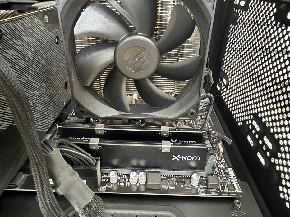 Komputer Gamingowy G4M3R 500 RX5600XT / Ryzen 5 3600 / 16GB