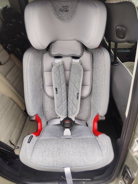 Britax Romer Advansafix 4 R