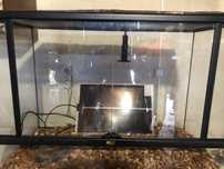 Vendo terrário 85x45 com tapete de aquecimento como novo