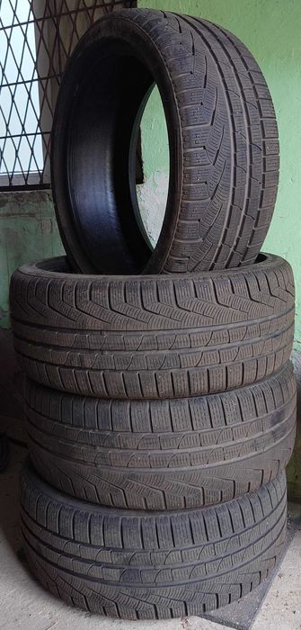 Opony zimowe Pirelli Sottozero Winter 240 Serie II 235/40R19 20/21r