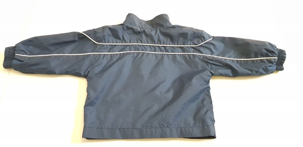 Kurtka wiatrówka Nike kieszonki