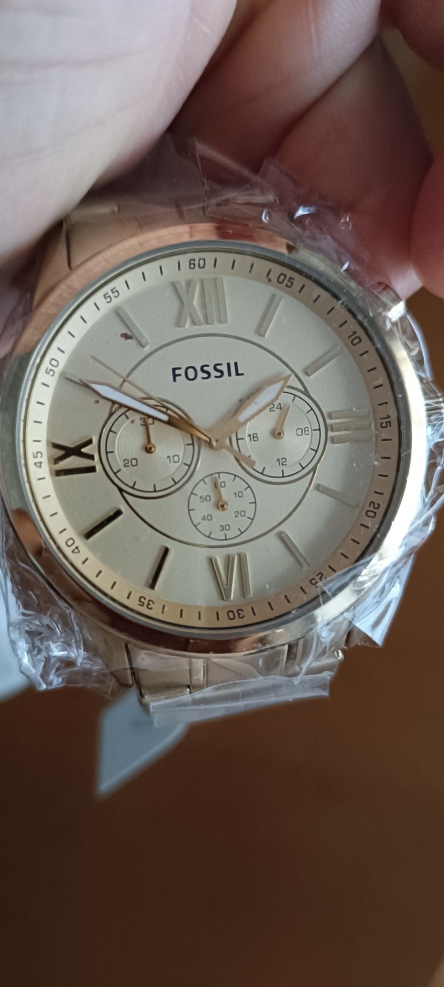 Relógio  FOSSIL dourado NOVO