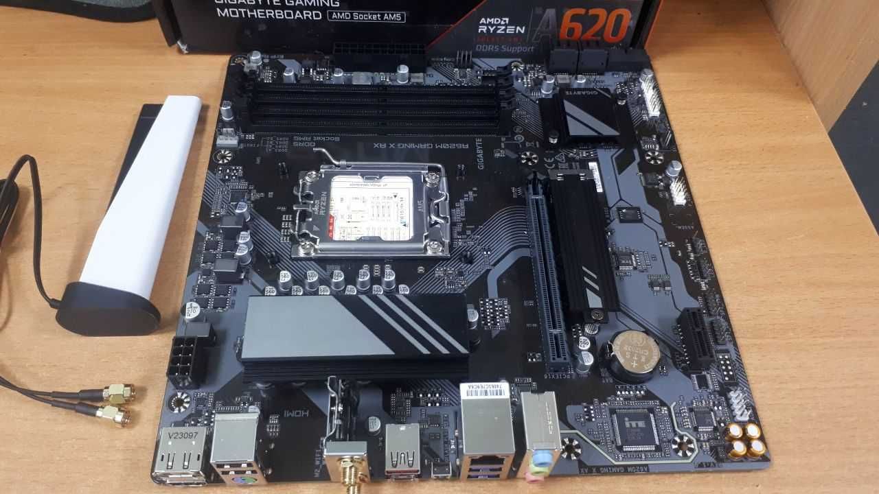 Материнська плата Gigabyte A620M Gaming X AX