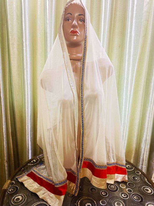 Легкий воздушный шарфик