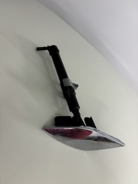 Spryskiwacz reflektora lamp przednich reflektor Maserati Quattroporte