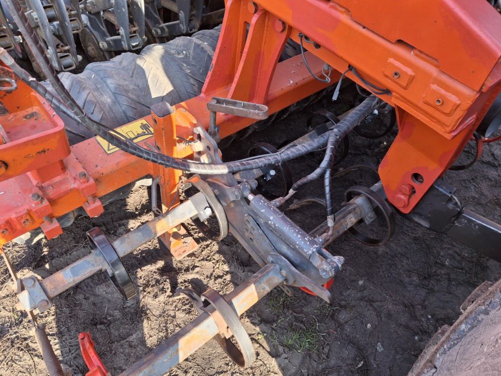 Siewnik Kuhn Fastliner 300 z hydraulika, zadbany