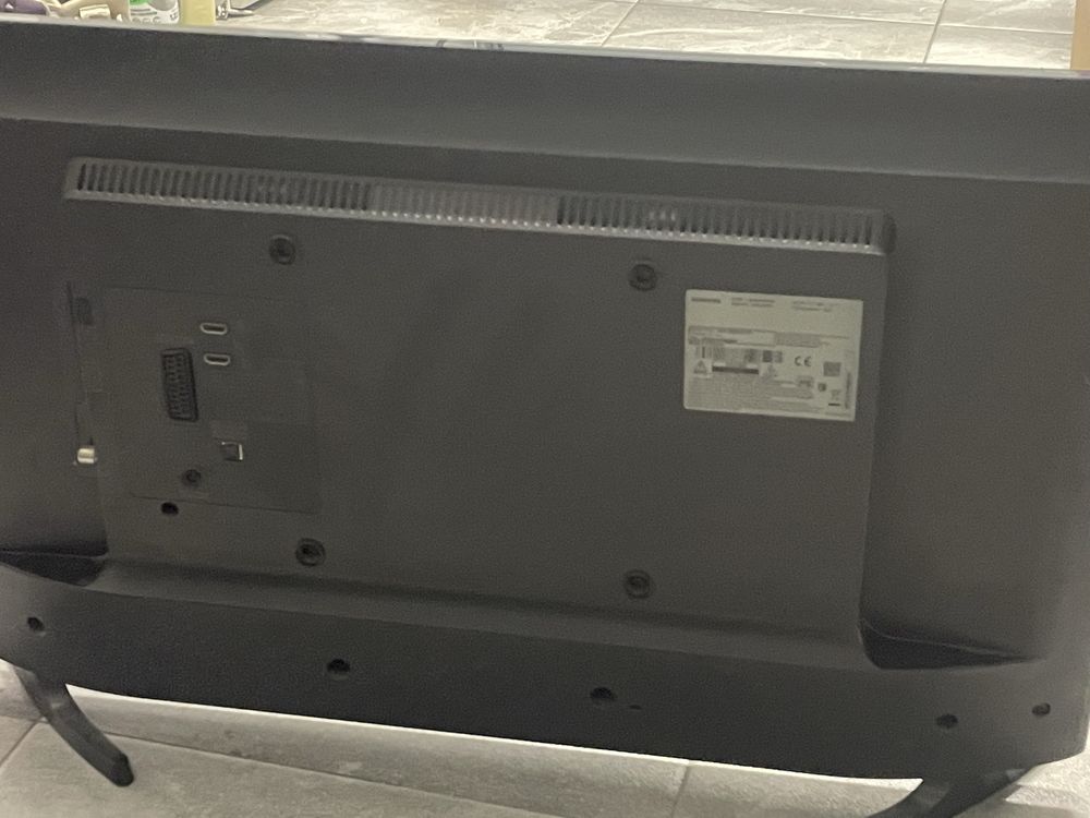 Telewizor marki samsung model: ue32j5000aw