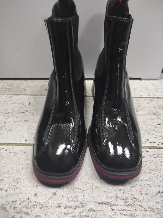 Ботаніки  челсі жіночі vitto rossi розмір 41 нові