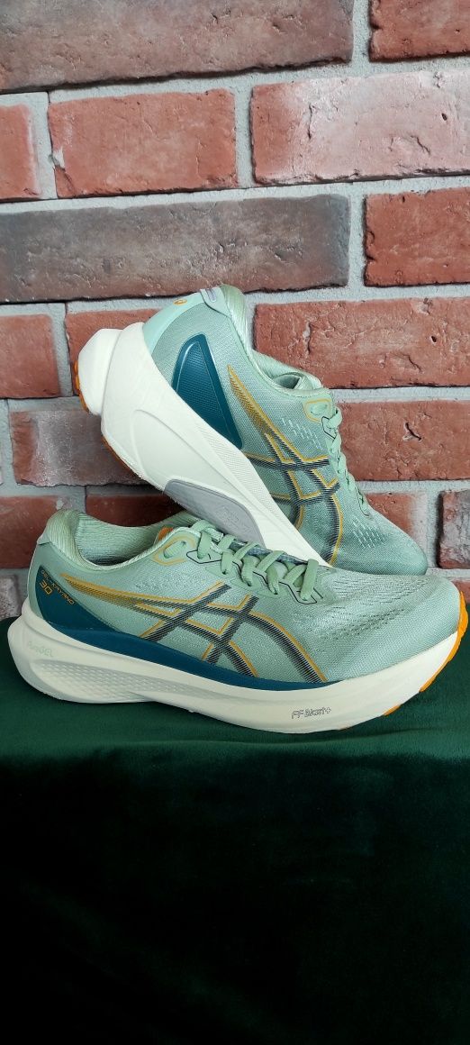 Asics Gel -Kayano 30 rozmiar 43,5 (27,5 cm)