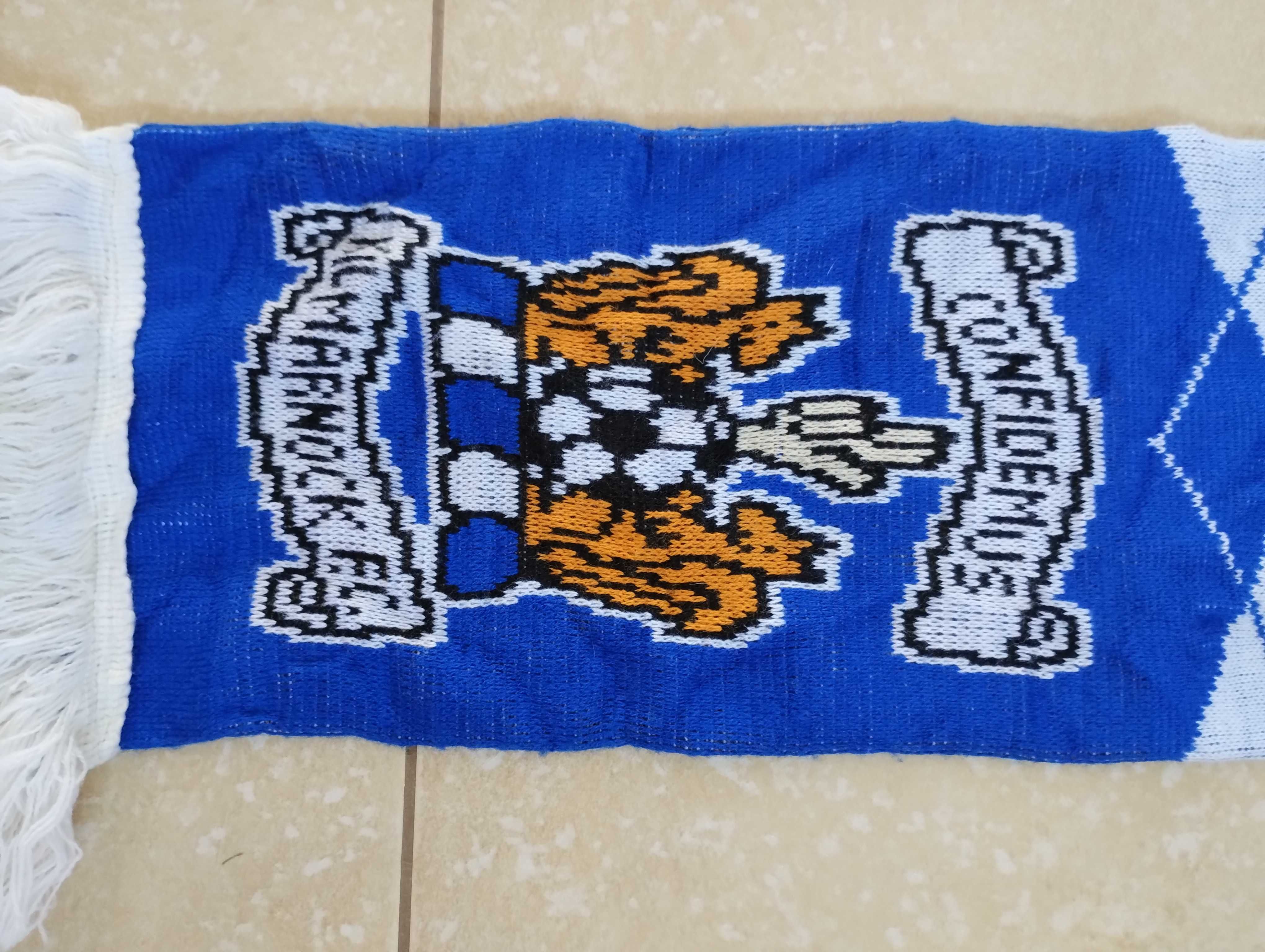 Szaliki piłkarskie