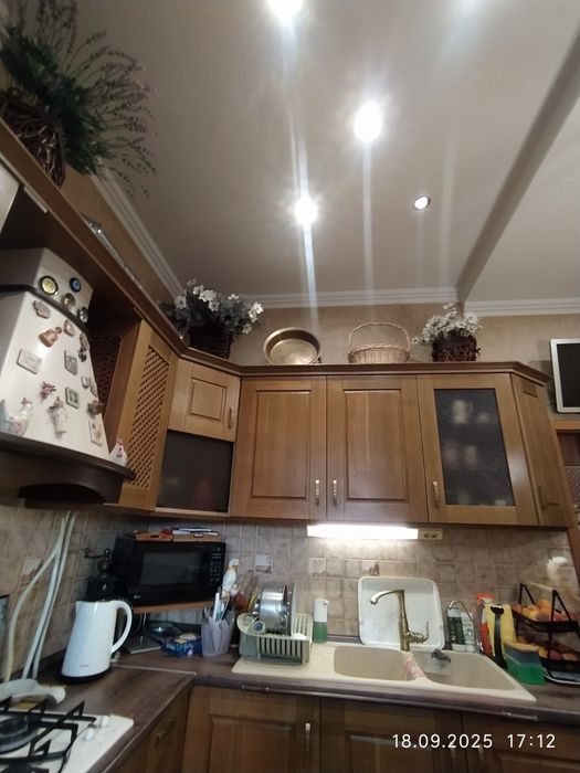 Продаж 2-кімнатної на Адміральській