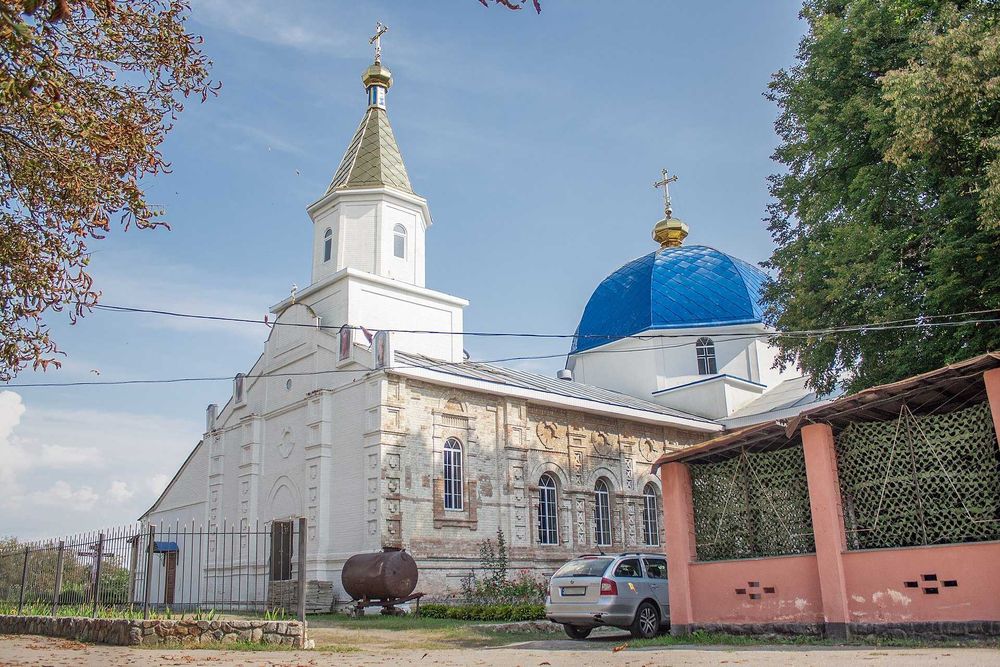 Дім с.Іваньки Маньковський р-н Черкаська об.