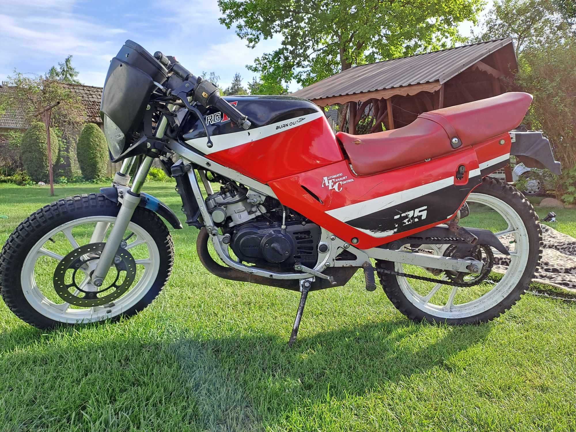 Suzuki rg 125f 1989r 25 hp