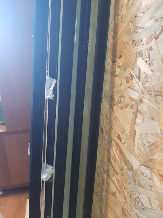 Продам стеклопакеты б/у 600гр за штуку