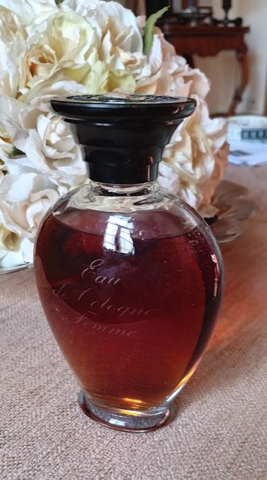 Perfume " Eau de Rochas " antigo